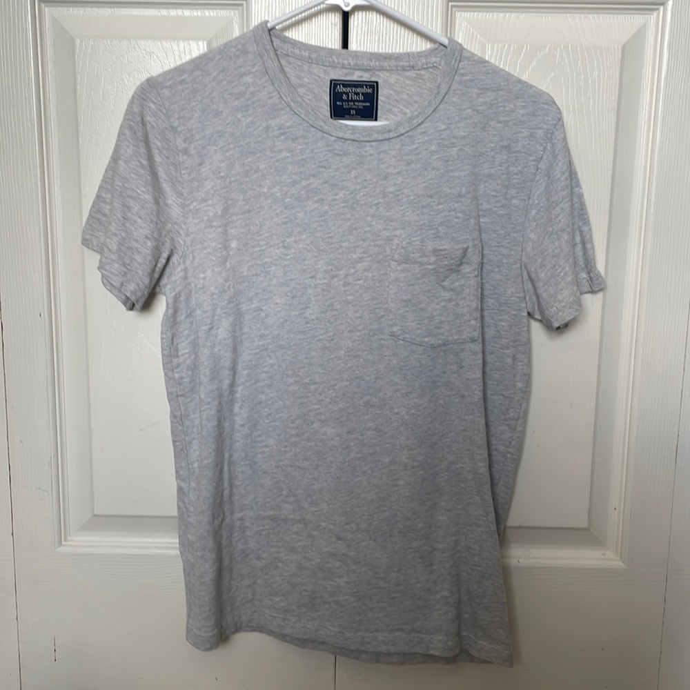 Abercrombie & Fitch Short Sleeve Tee Front Pocket Light Gray Adult XS